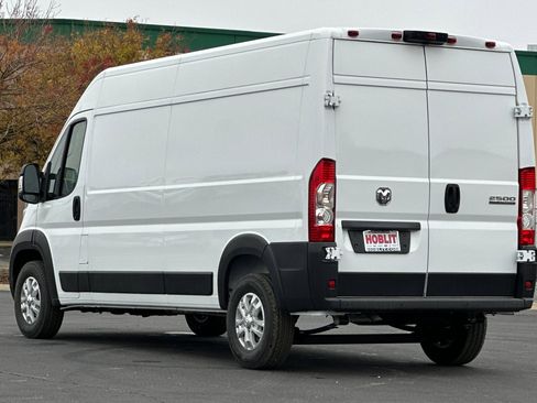 New 2026 RAM ProMaster 2500 w/ Quick Order Package 22G SLT image 5