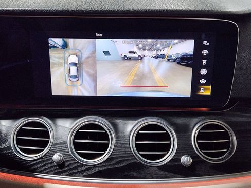 Used 2021 Mercedes-Benz E 450 4MATIC Sedan w/ Premium Package image 37