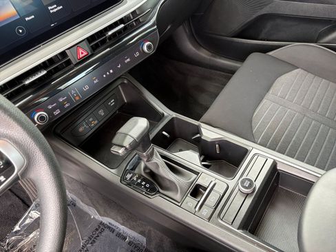 Used 2025 Kia K5 LXS image 39