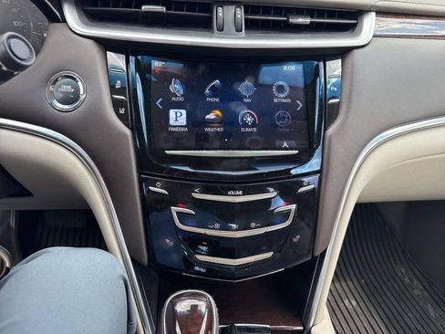 Used 2013 Cadillac XTS Platinum AWD/4WD image 2