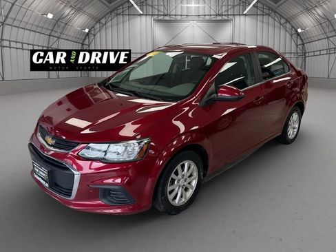 Used 2020 Chevrolet Sonic LT image 1