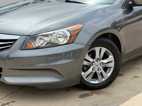 Used 2011 Honda Accord LX-P image 5
