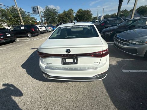 Certified 2026 Volkswagen Jetta SEL FWD image 15