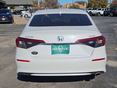 Used 2023 Honda Civic Sport image 9