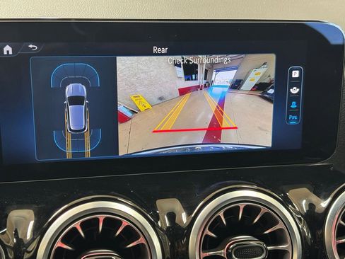 Used 2025 Mercedes-Benz GLA 250 4MATIC image 25