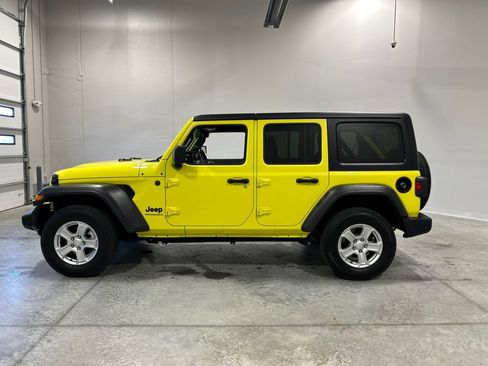 Used 2023 Jeep Wrangler Unlimited Sport AWD/4WD image 9