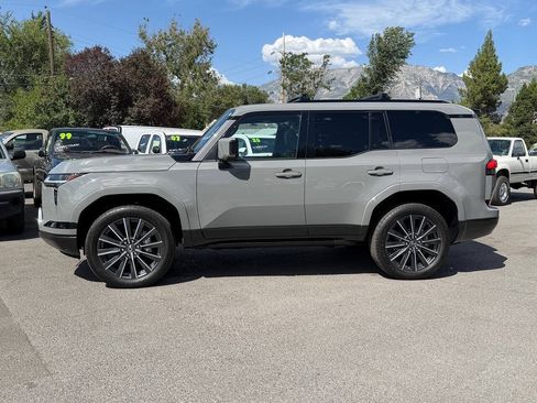 Used 2024 Lexus GX 550 w/ Cold Area Package AWD/4WD image 95