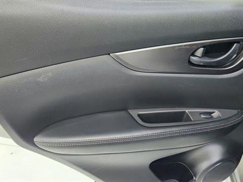 Used 2021 Nissan Rogue Sport S image 21