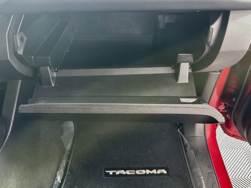 Used 2020 Toyota Tacoma TRD Sport RWD image 32