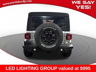 Used 2018 Jeep Wrangler Unlimited Sahara video 4