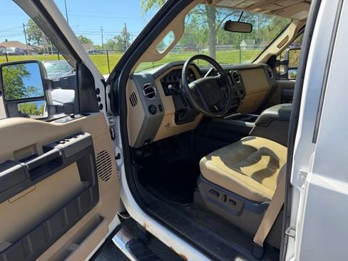 Used 2011 Ford F250 Lariat w/ Lariat Interior Pkg AWD/4WD image 19