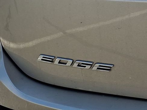 Used 2017 Ford Edge SEL w/ Equipment Group 201A AWD/4WD image 32