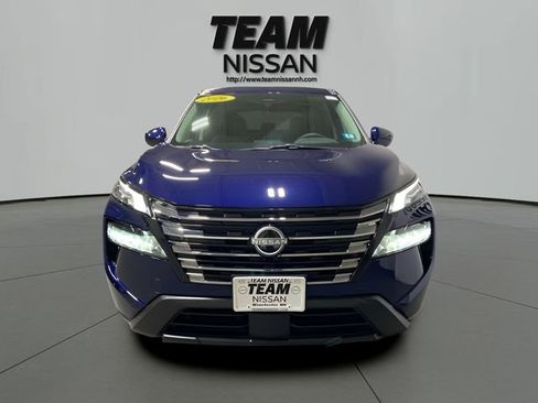 Certified 2026 Nissan Rogue SV AWD/4WD image 2