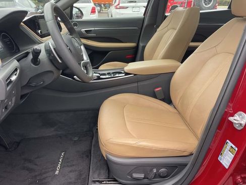 Used 2023 Hyundai Sonata Limited w/ Preferred Accessory Package FWD image 15