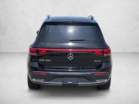 Used 2023 Mercedes-Benz EQB 300 4MATIC image 6