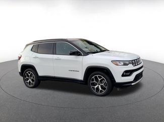 Used 2025 Jeep Compass Limited video 2