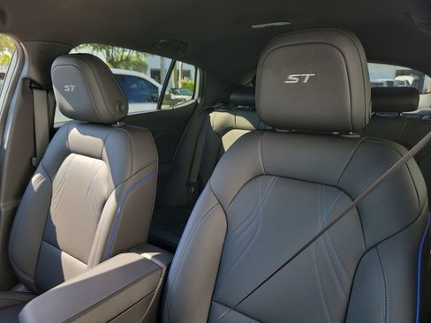 New 2026 Buick Envista Sport Touring w/ Convenience I Package FWD image 21