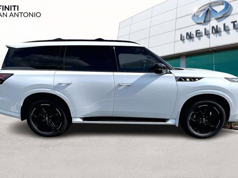 New 2026 INFINITI QX80 4WD image 7