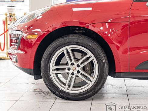 Used 2018 Porsche Macan AWD/4WD image 7