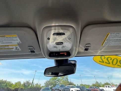 Used 2022 Buick Encore GX Essence FWD image 37