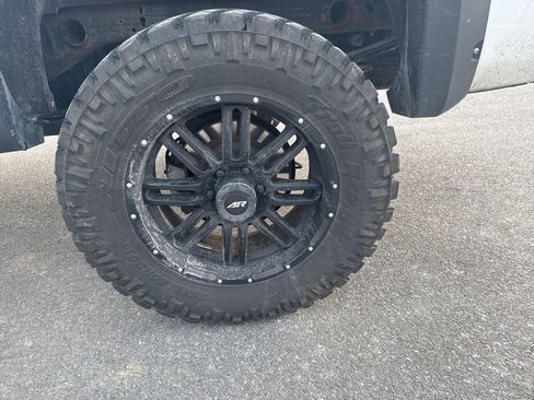 Used 2017 Chevrolet Silverado 1500 LT w/ All Star Edition image 10