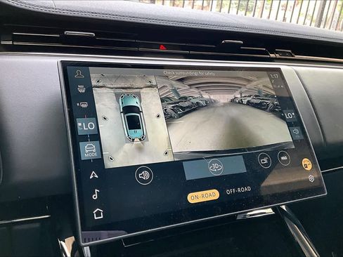 Used 2025 Land Rover Range Rover Sport Dynamic SE image 26