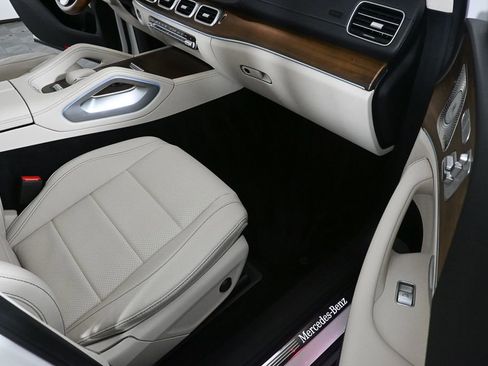 Certified 2022 Mercedes-Benz GLS 450 4MATIC image 23