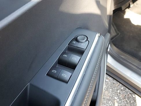 New 2026 GMC Acadia Elevation image 18