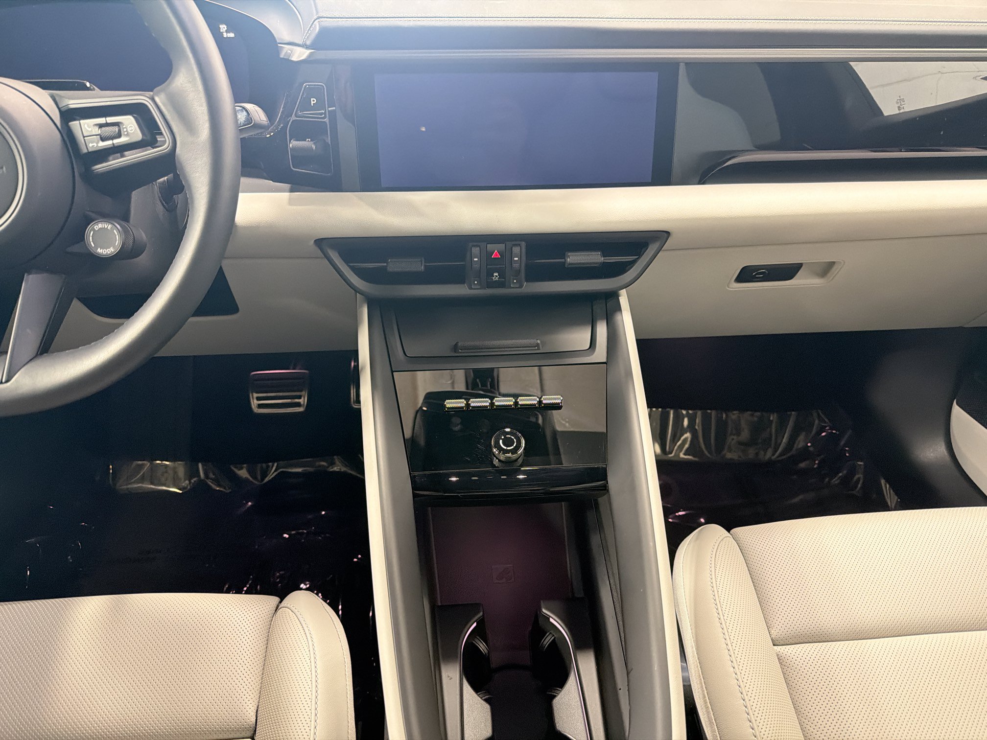 Certified 2026 Porsche Macan 4S Electric AWD/4WD image 20