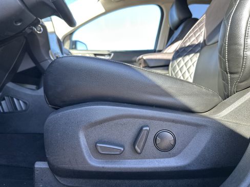 Used 2023 Ford Edge Titanium image 26