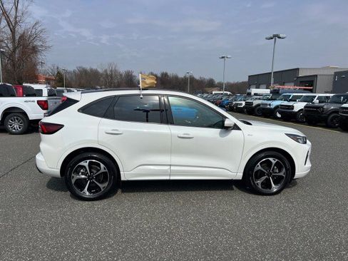 Used 2024 Ford Escape ST-Line Select w/ Tech Pack #2 image 6