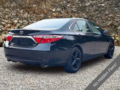 Used 2015 Toyota Camry XLE FWD image 2