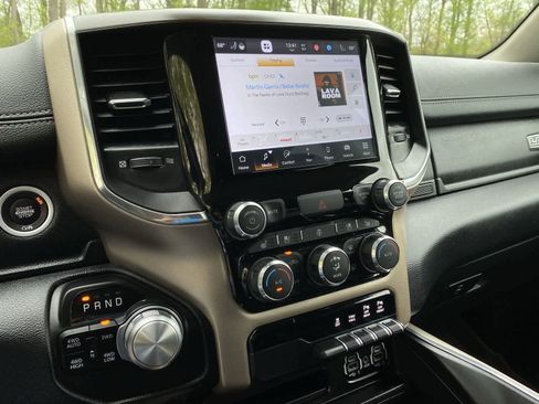 Used 2022 RAM 1500 Laramie AWD/4WD image 58