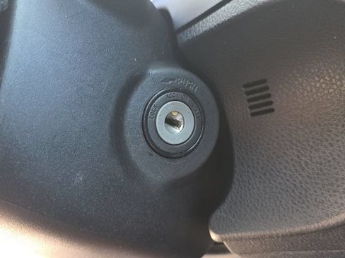 Used 2018 Toyota Corolla L FWD image 22