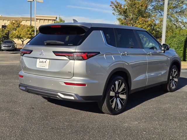 Used 2025 Mitsubishi Outlander SE AWD/4WD image 7