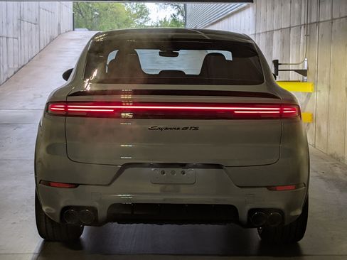 New 2026 Porsche Cayenne GTS AWD/4WD image 7