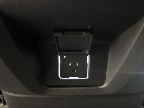 Used 2024 Chevrolet Suburban High Country AWD/4WD image 30