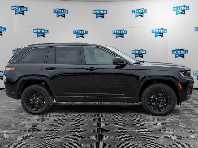 New 2026 Jeep Grand Cherokee Altitude AWD/4WD image 6