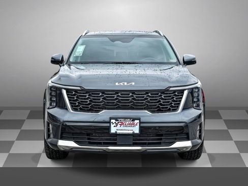 Used 2024 Kia Sorento S image 2
