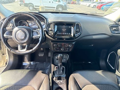 Used 2021 Jeep Compass Latitude w/ Sun and Sound Group AWD/4WD image 14