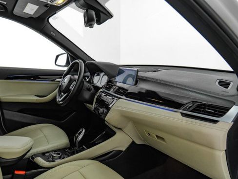 Used 2022 BMW X1 xDrive28i w/ Premium Package image 10