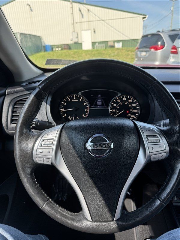 Used 2016 Nissan Altima 2.5 SL w/ 2.5 Technology Package FWD image 15