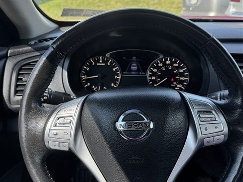 Used 2016 Nissan Altima 2.5 SL w/ 2.5 Technology Package FWD image 15