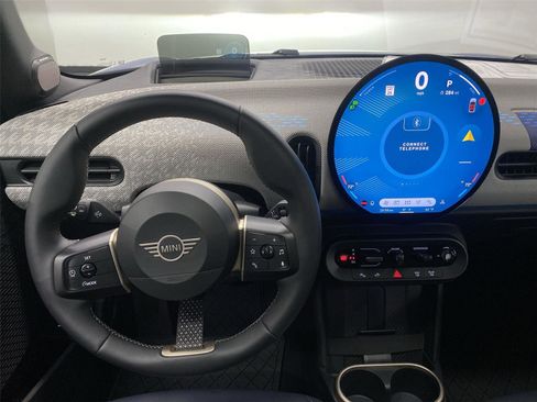 Certified 2025 MINI Cooper S image 31