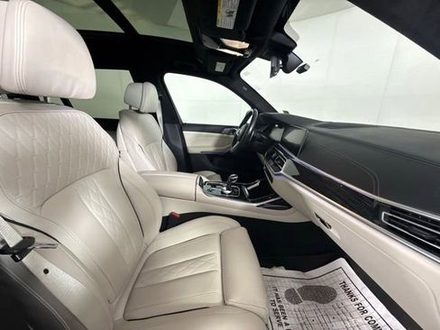 Used 2022 BMW X7 xDrive40i w/ M Sport Package image 34