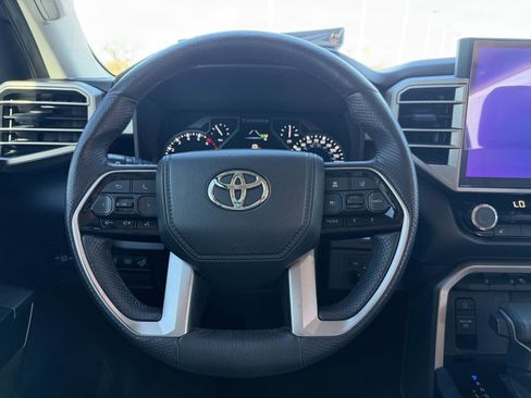 Used 2022 Toyota Tundra SR5 w/ SR5 Premium Package image 31