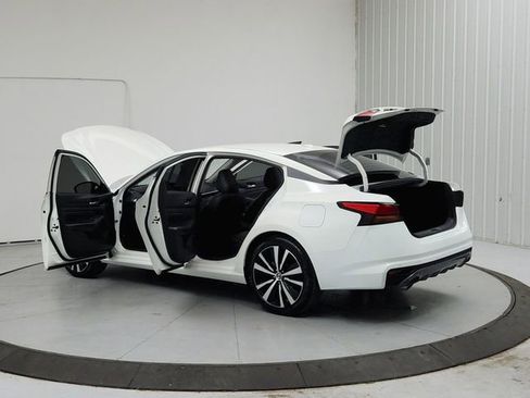 Used 2022 Nissan Altima 2.5 SR image 13