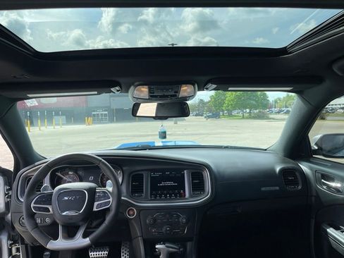 Used 2019 Dodge Charger SRT Hellcat w/ Harman/Kardon Audio Group RWD image 12
