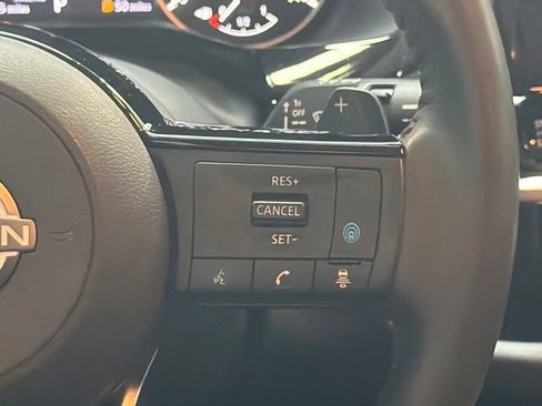 Used 2025 Nissan Pathfinder SL FWD image 20