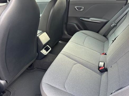New 2025 Kia K4 LX image 13